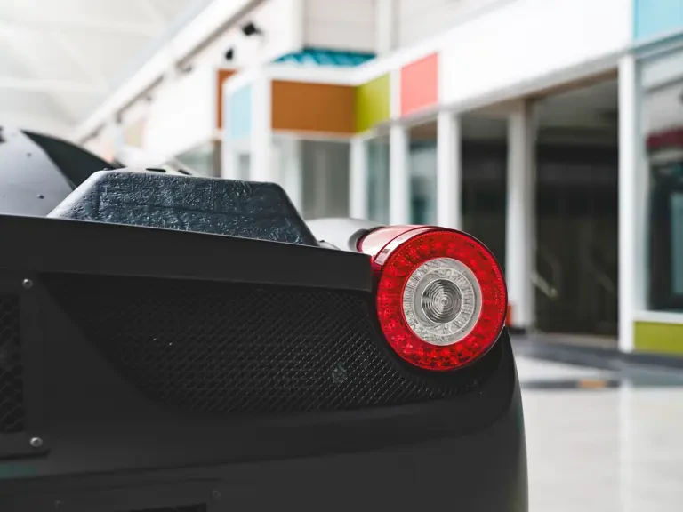 2011 Ferrari LaFerrari - Image 16 of 31