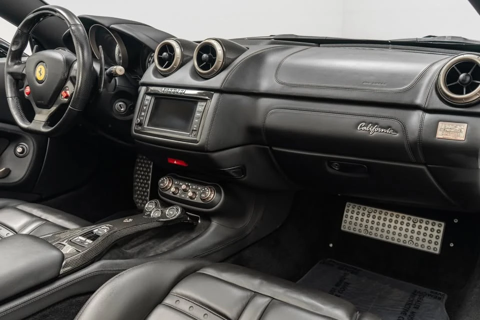 2011 Ferrari California - Image 6 of 6