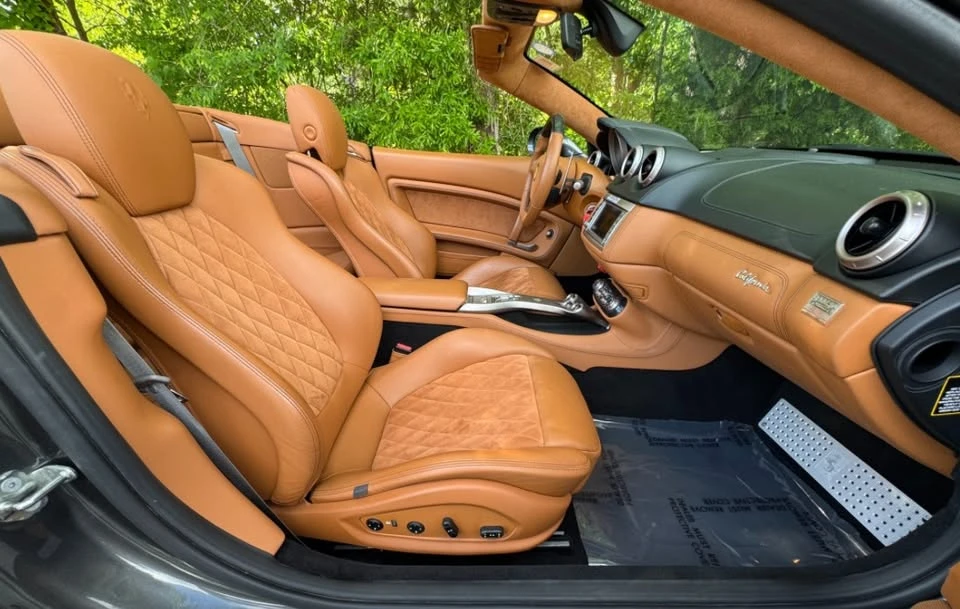 2011 Ferrari California - Image 11 of 14