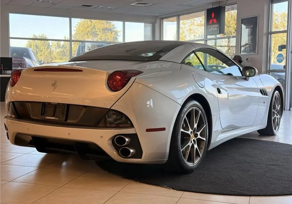 2011 Ferrari California - Image 4 of 17