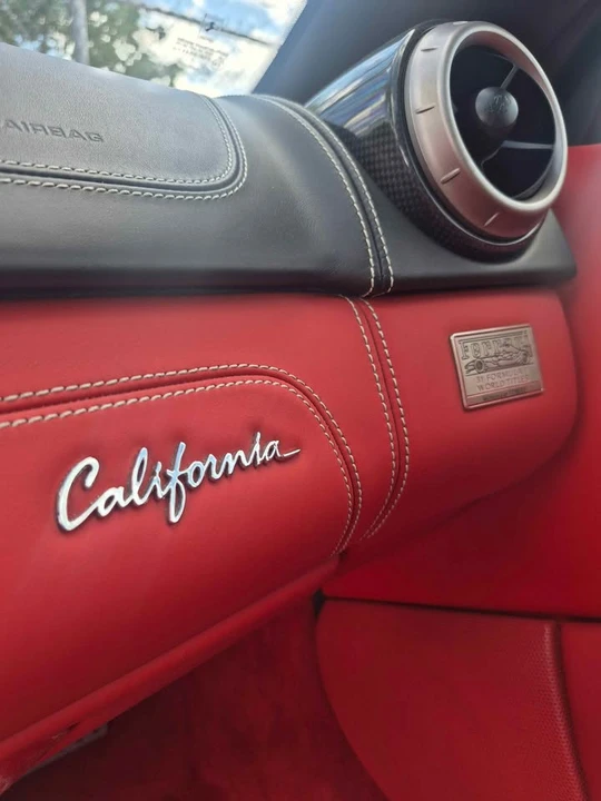 2011 Ferrari California - Image 7 of 16
