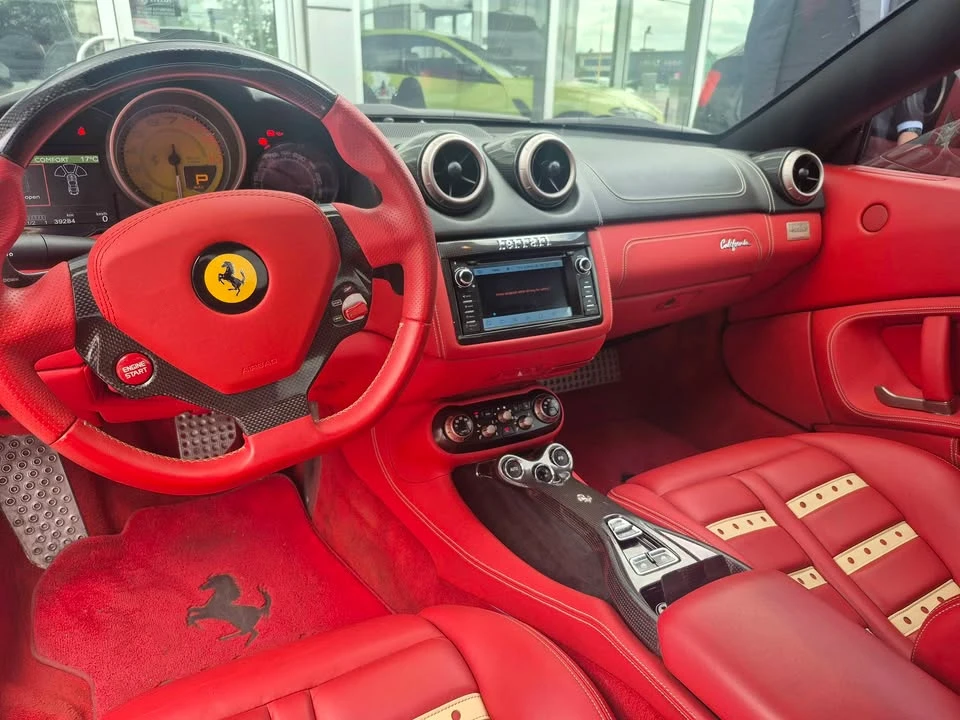2011 Ferrari California - Image 8 of 16