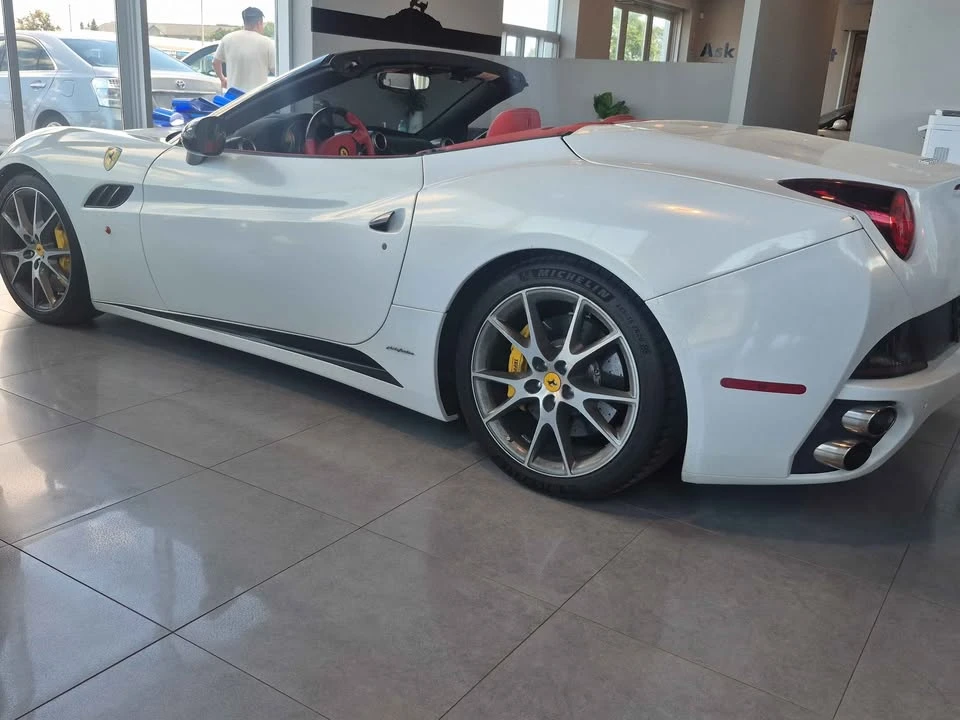 2011 Ferrari California - Image 2 of 16