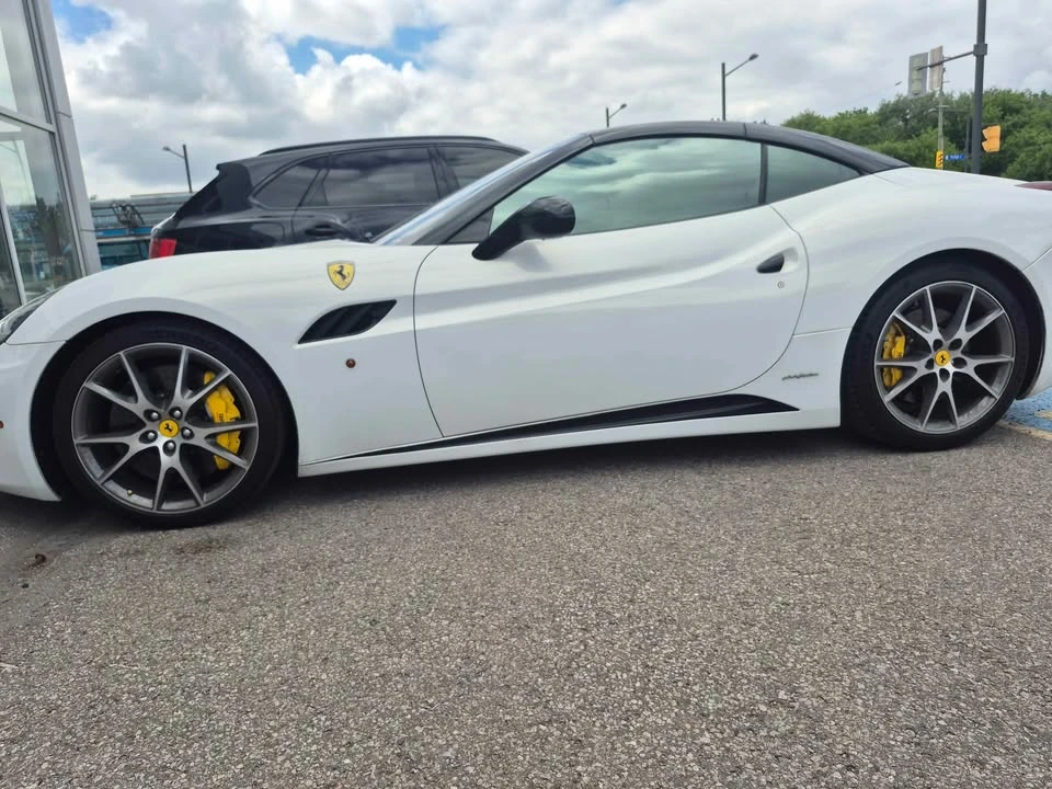2011 Ferrari California - Image 4 of 16