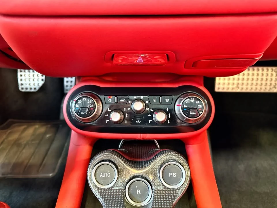2011 Ferrari California - Image 16 of 20