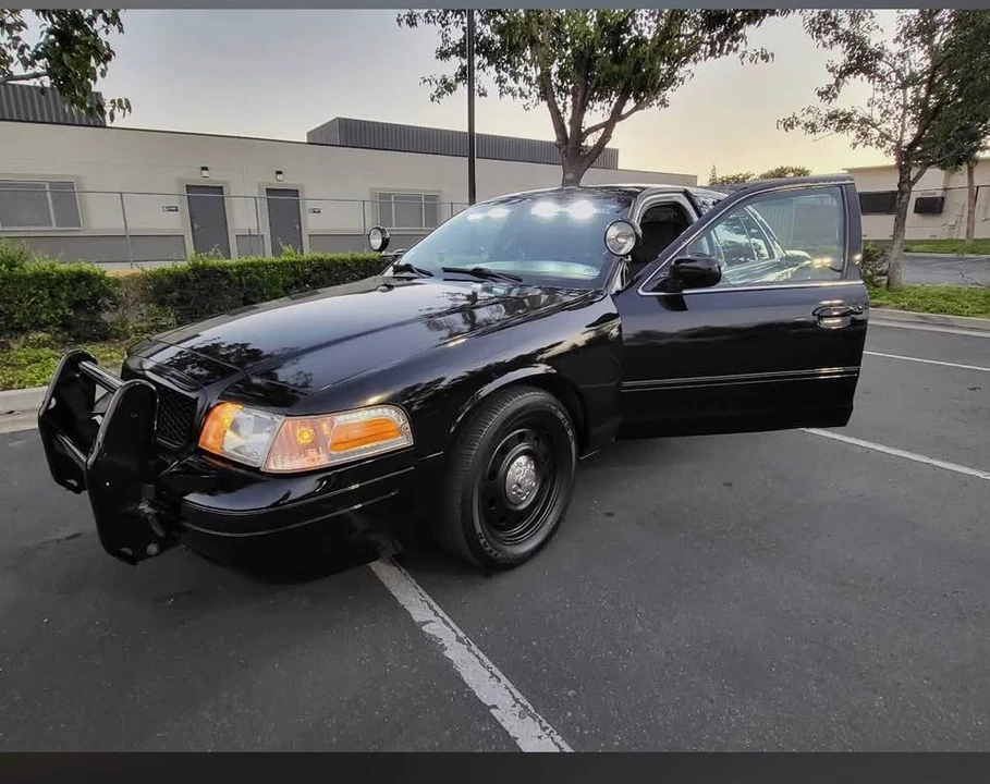 2011 Ford Crown Victoria - Image 5 of 5
