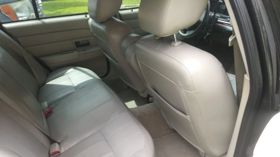 2011 Ford Crown Victoria - Image 9 of 12