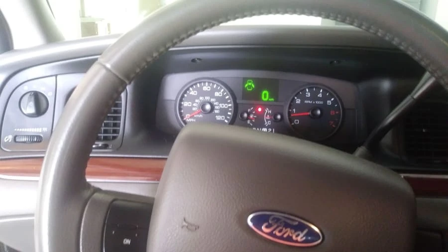 2011 Ford Crown Victoria - Image 11 of 12