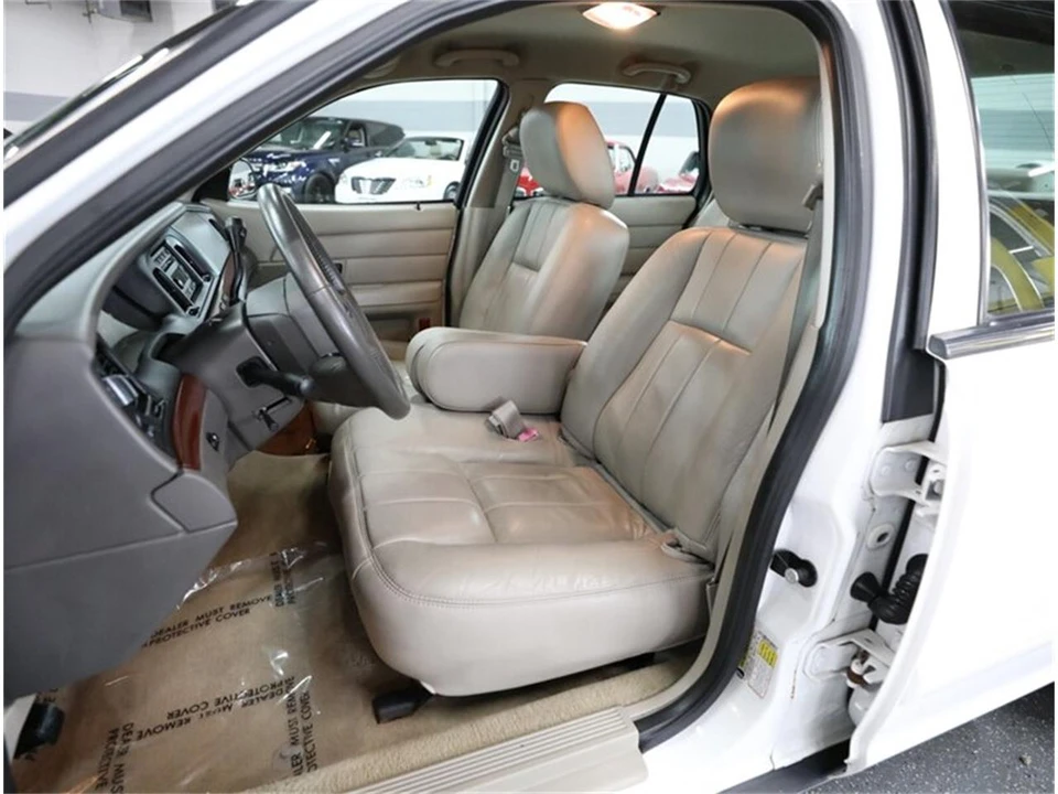 2011 Ford Crown Victoria - Image 28 of 31