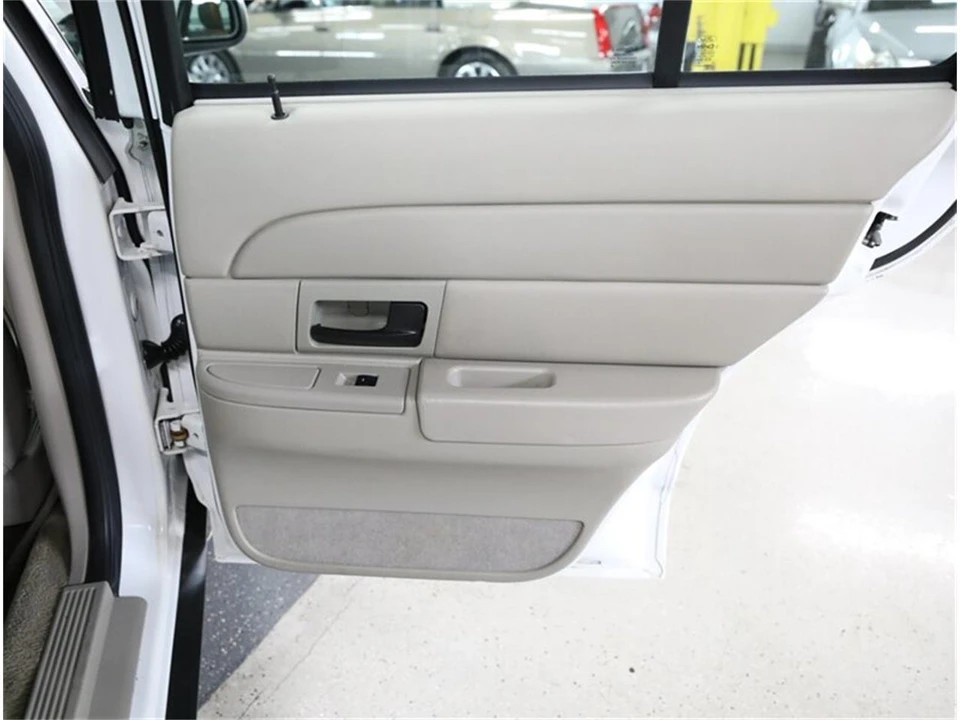 2011 Ford Crown Victoria - Image 18 of 31