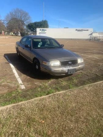 2011 Ford Crown Victoria - Image 3 of 4
