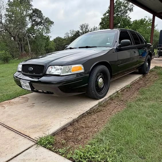 2011 Ford Crown Victoria - Image 1 of 1