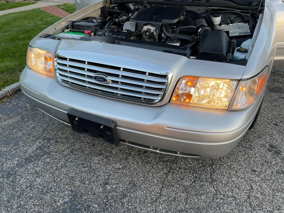2011 Ford Crown Victoria - Image 16 of 31