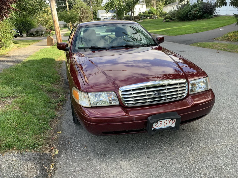 2011 Ford Crown Victoria - Image 14 of 31