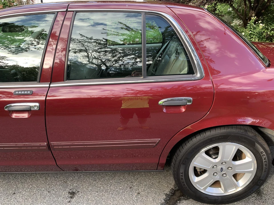 2011 Ford Crown Victoria - Image 20 of 31