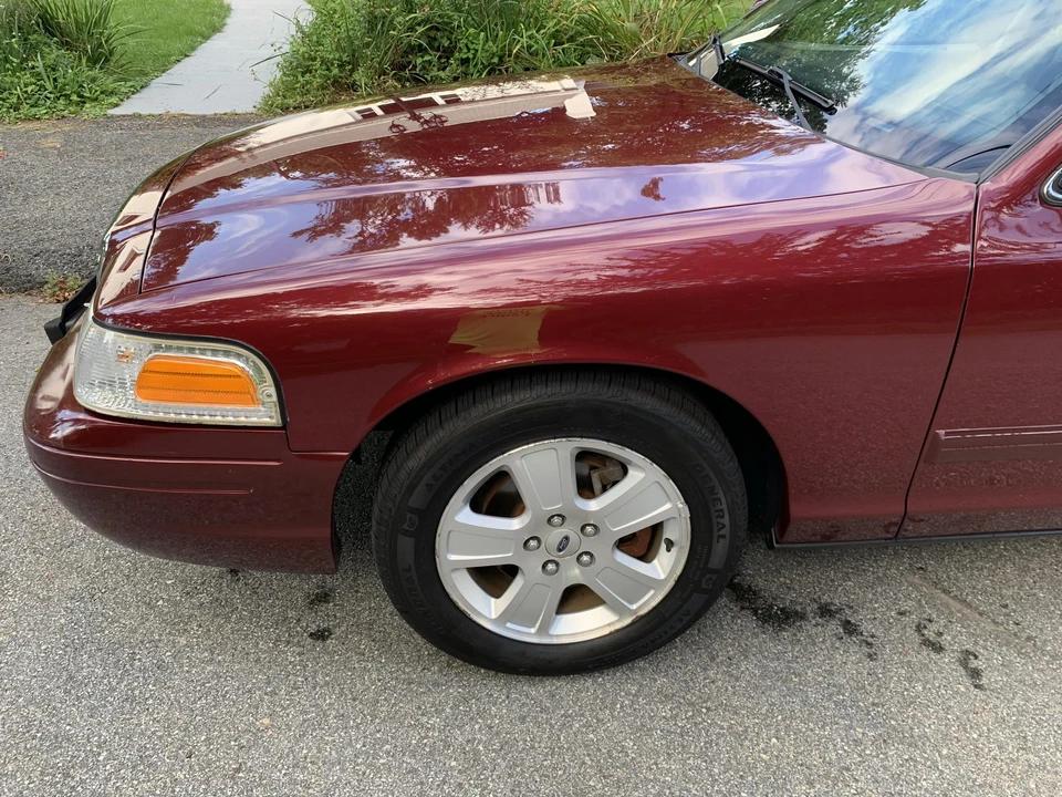 2011 Ford Crown Victoria - Image 18 of 31