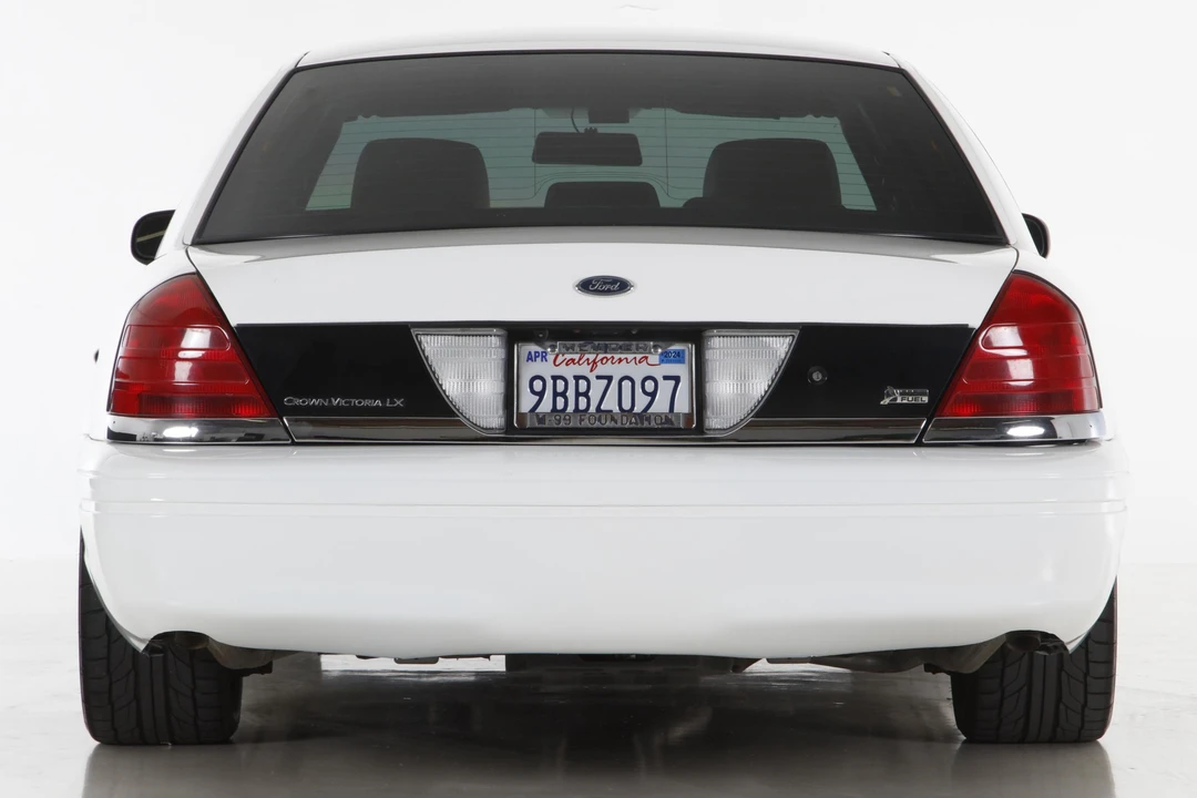 2011 Ford Crown Victoria - Image 5 of 31