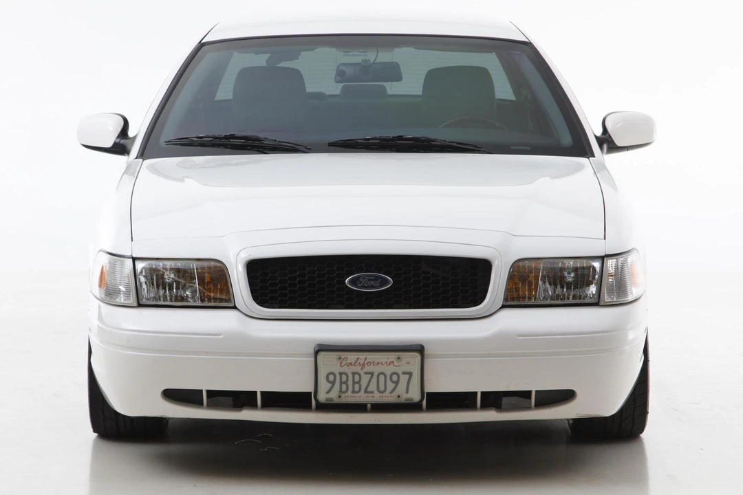 2011 Ford Crown Victoria - Image 2 of 31