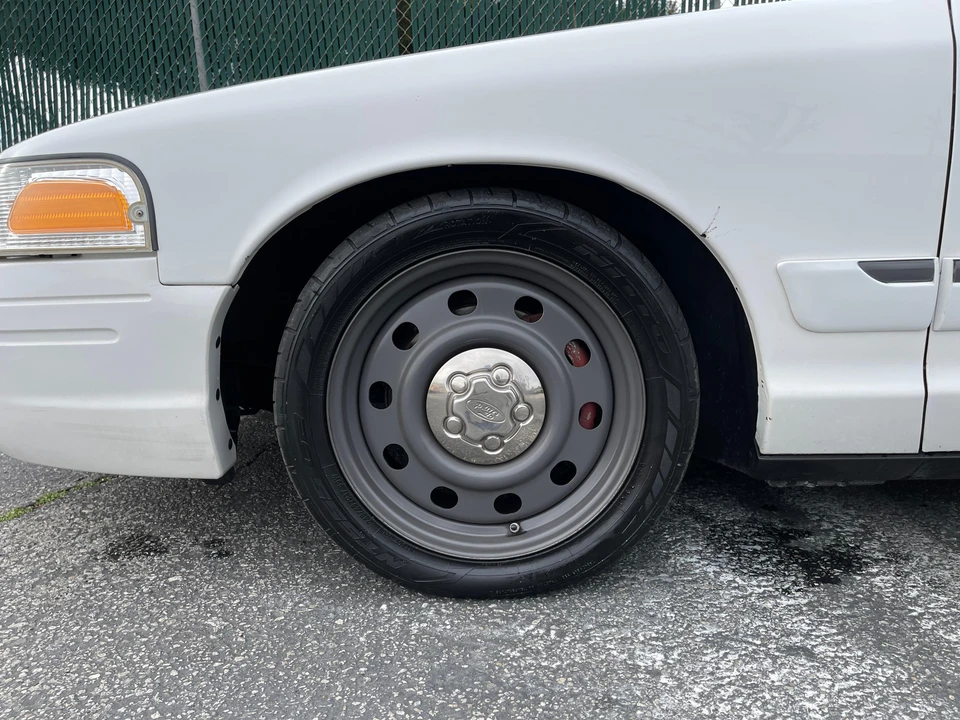 2011 Ford Crown Victoria - Image 26 of 31