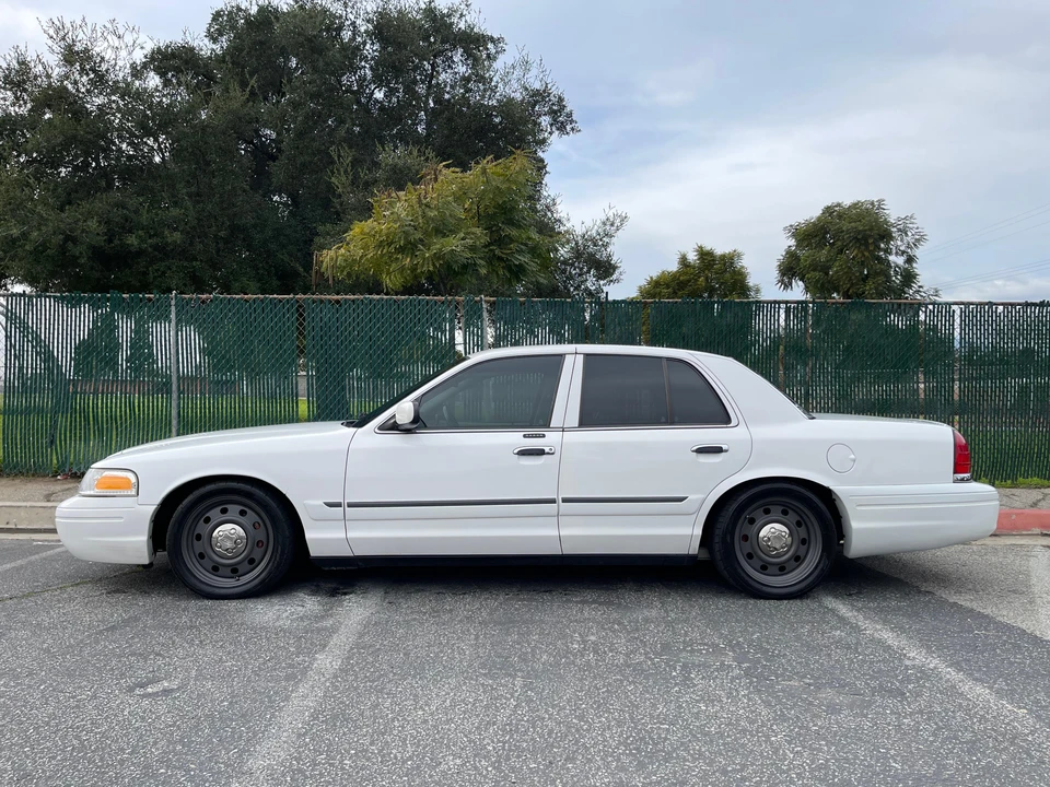 2011 Ford Crown Victoria - Image 7 of 31