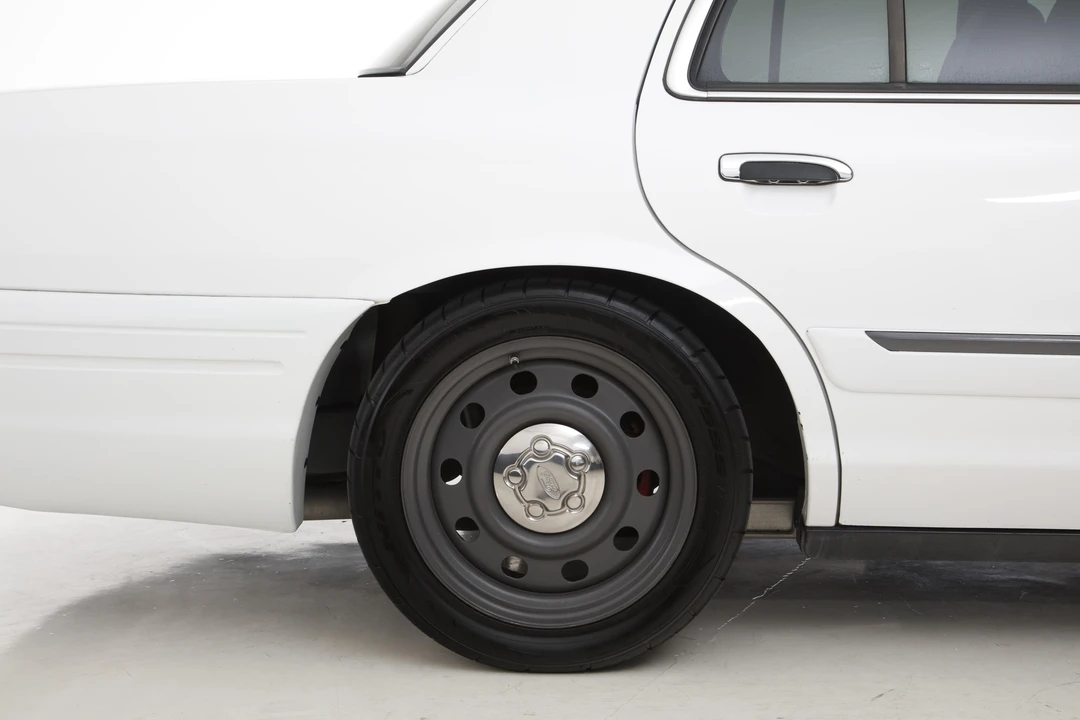 2011 Ford Crown Victoria - Image 28 of 31