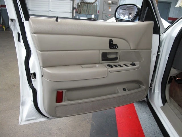 2011 Ford Crown Victoria - Image 4 of 21