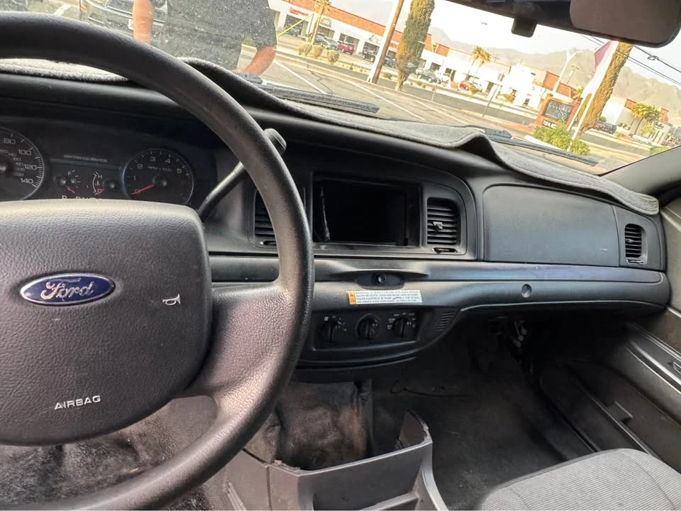 2011 Ford Crown Victoria - Image 17 of 17
