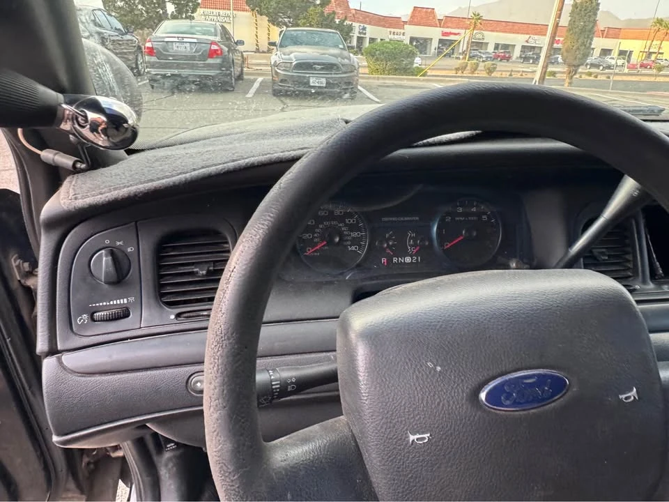2011 Ford Crown Victoria - Image 11 of 17