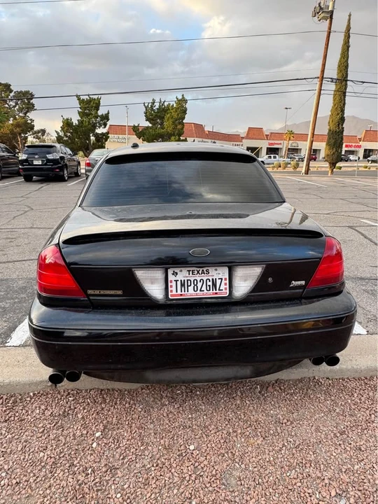2011 Ford Crown Victoria - Image 15 of 17