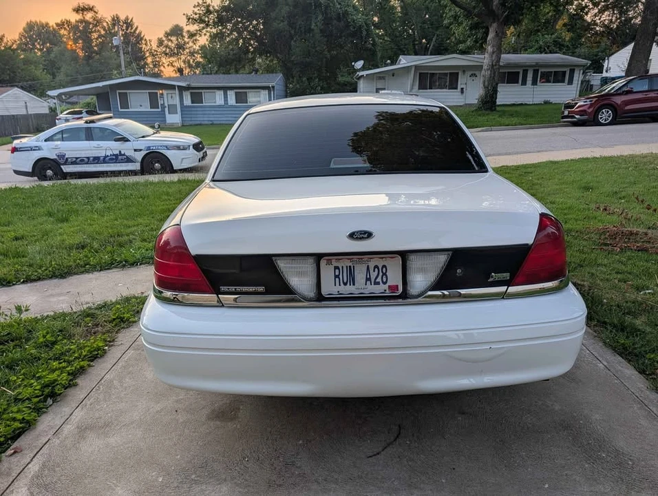 2011 Ford Crown Victoria - Image 5 of 20