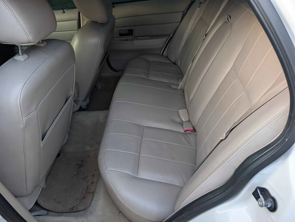 2011 Ford Crown Victoria - Image 16 of 20