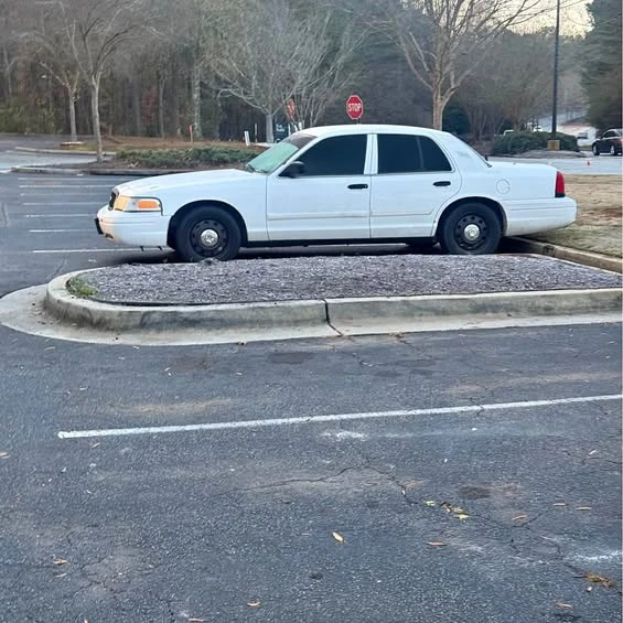 2011 Ford Crown Victoria - Image 1 of 1