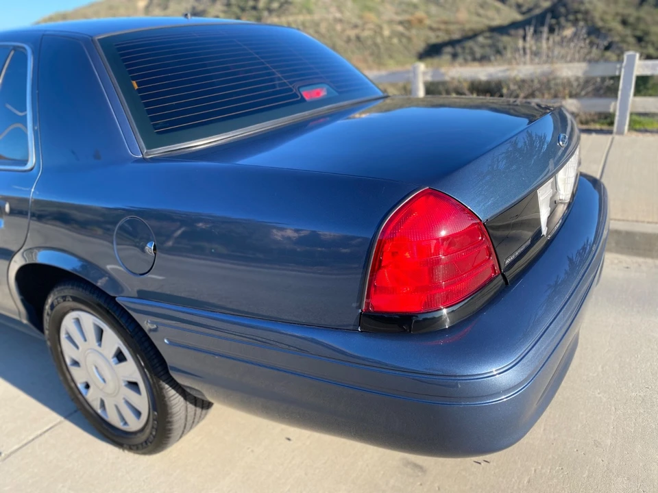 2011 Ford Crown Victoria - Image 13 of 21