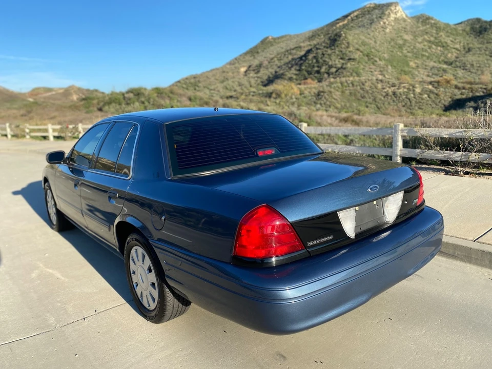 2011 Ford Crown Victoria - Image 15 of 21