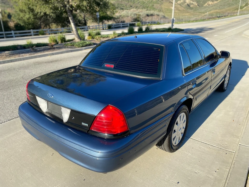 2011 Ford Crown Victoria - Image 17 of 21