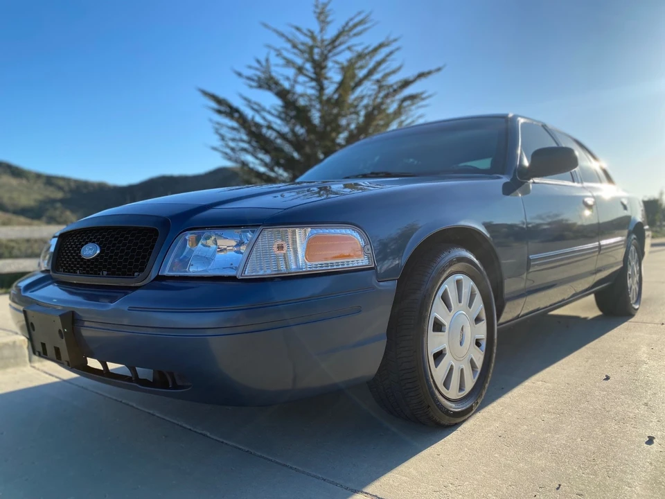 2011 Ford Crown Victoria - Image 16 of 21