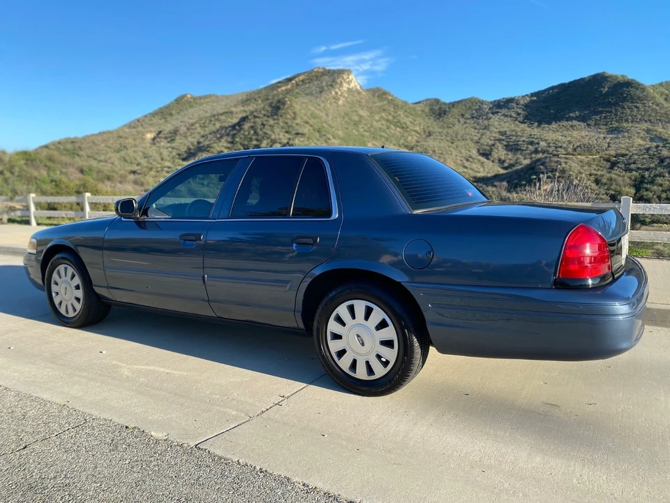 2011 Ford Crown Victoria - Image 20 of 21