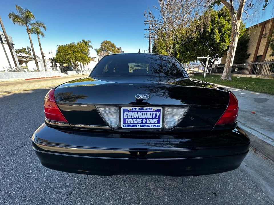 2011 Ford Crown Victoria - Image 6 of 18