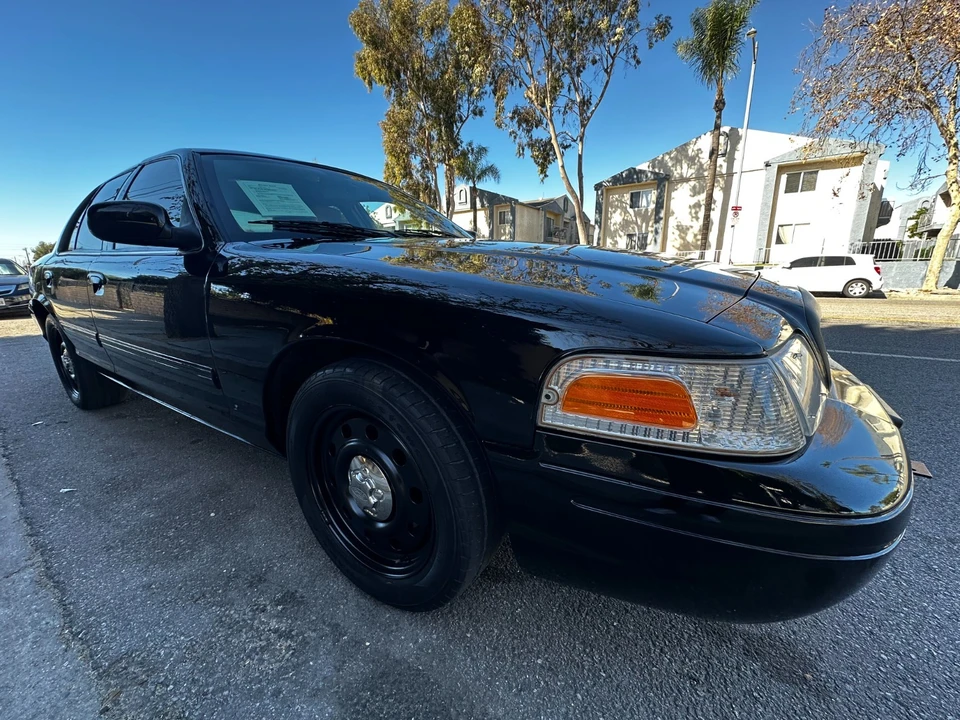 2011 Ford Crown Victoria - Image 10 of 18