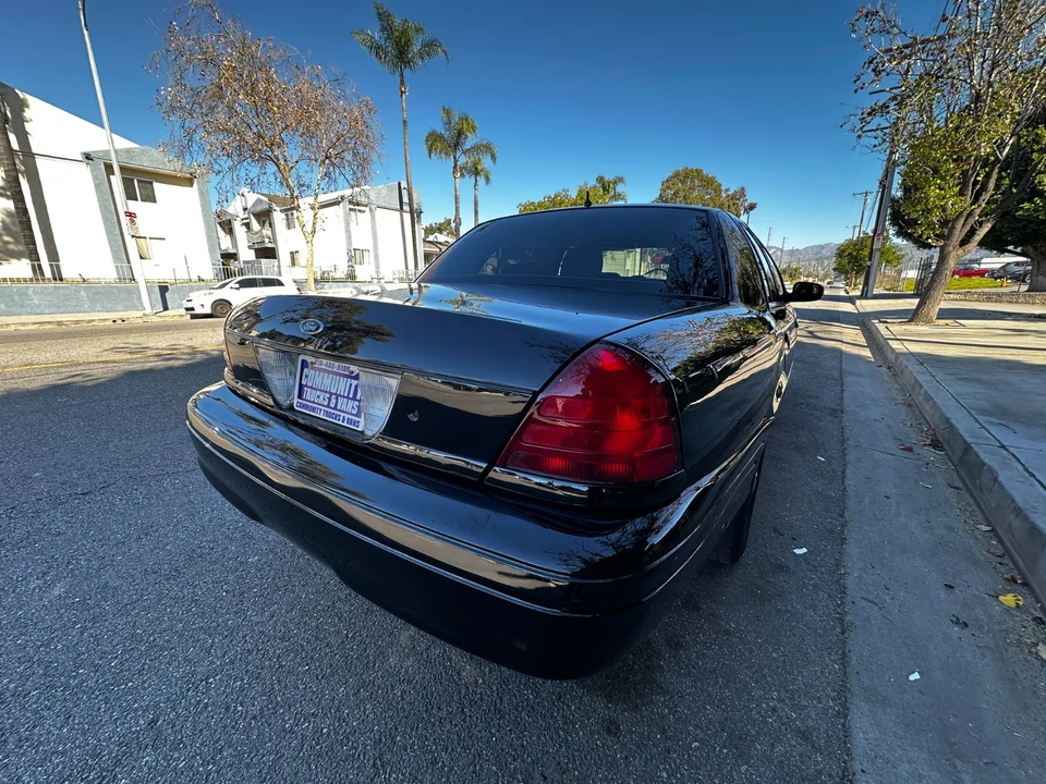 2011 Ford Crown Victoria - Image 8 of 18