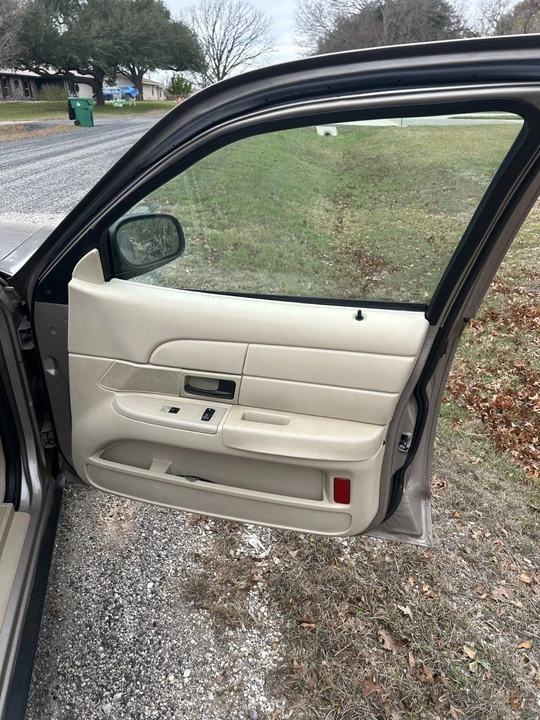 2011 Ford Crown Victoria - Image 13 of 21
