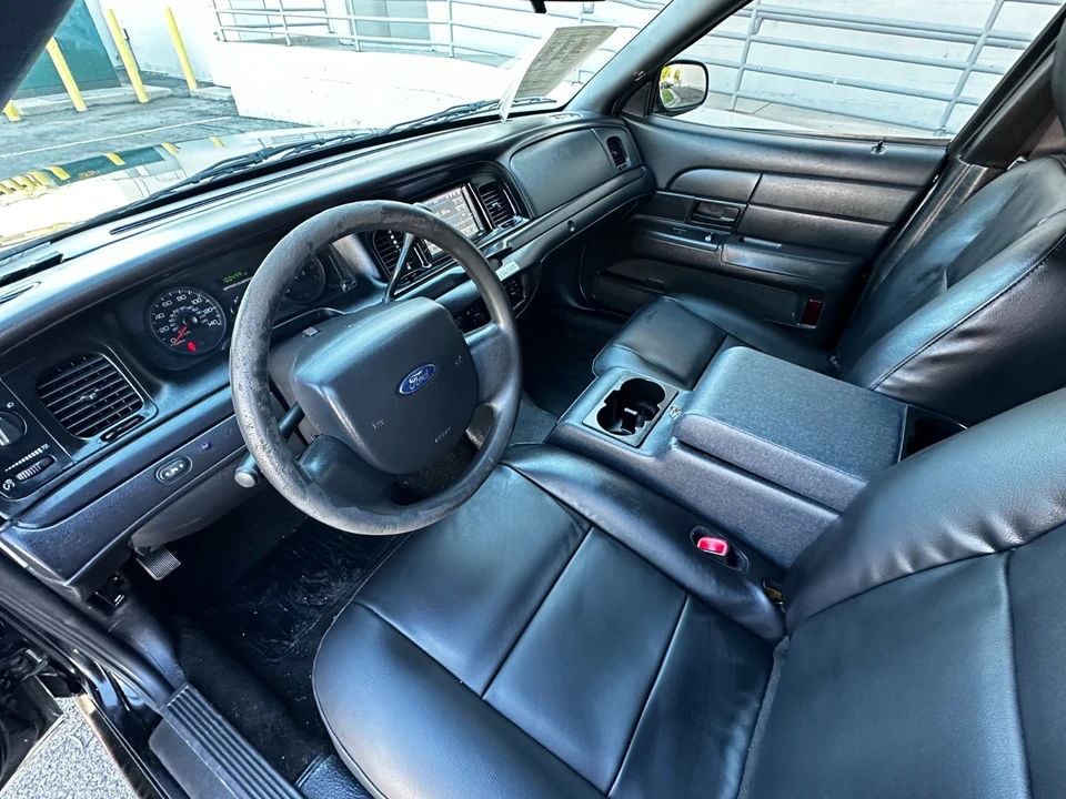 2011 Ford Crown Victoria - Image 18 of 21