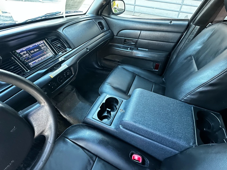 2011 Ford Crown Victoria - Image 19 of 21