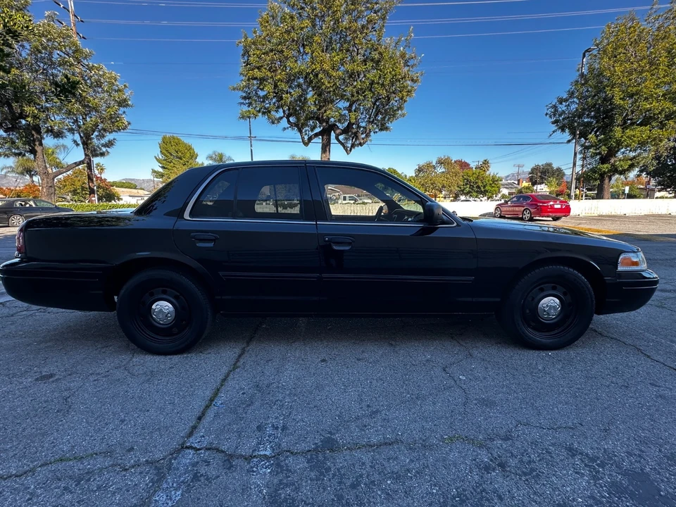 2011 Ford Crown Victoria - Image 8 of 21