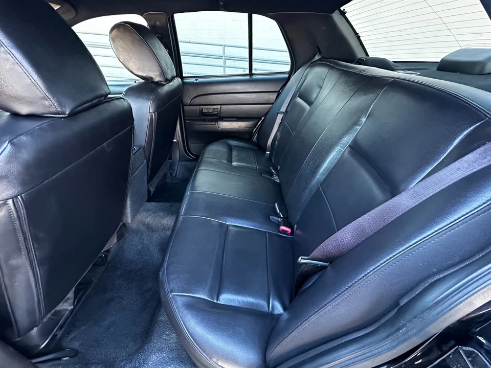 2011 Ford Crown Victoria - Image 15 of 21