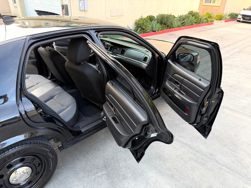 2011 Ford Crown Victoria - Image 11 of 21
