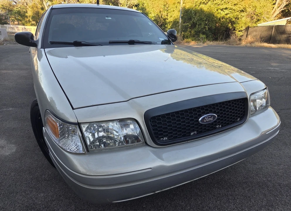 2011 Ford Crown Victoria - Image 5 of 21