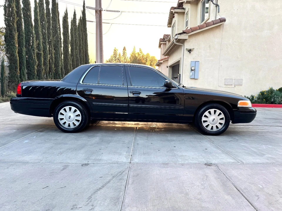 2011 Ford Crown Victoria - Image 7 of 21