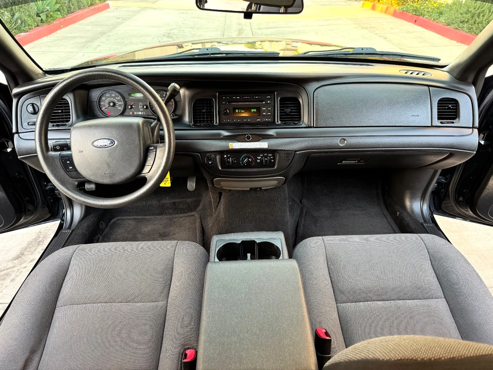 2011 Ford Crown Victoria - Image 17 of 21