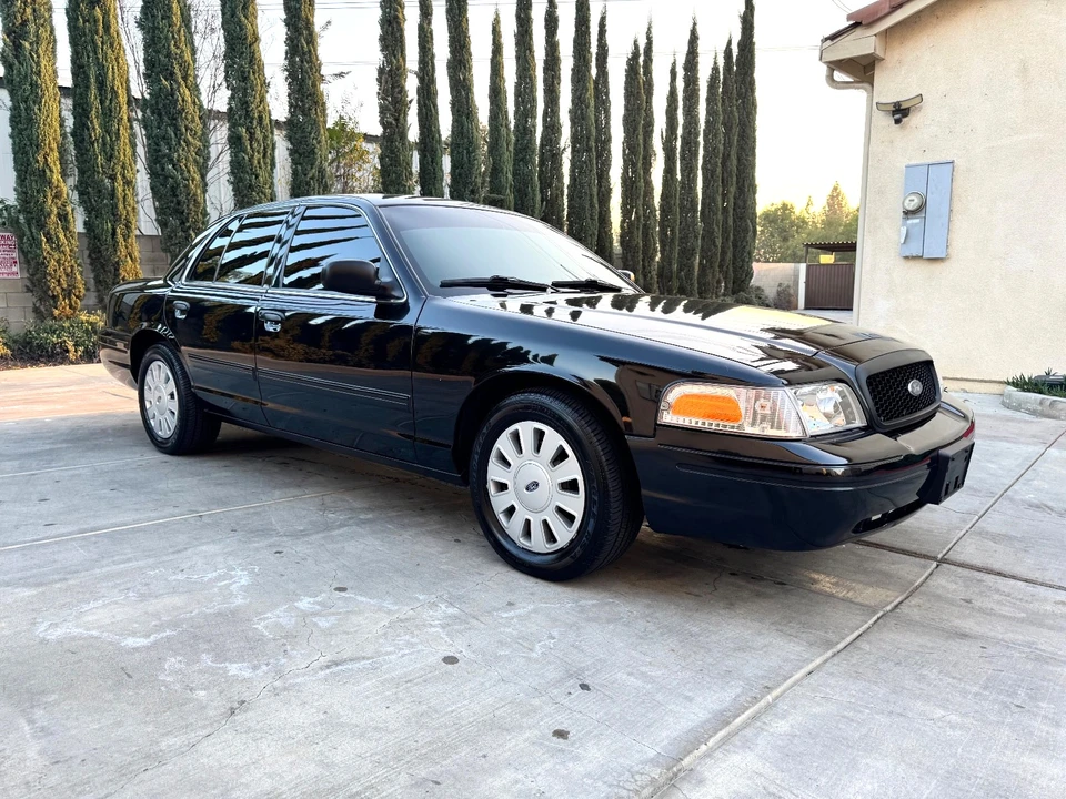2011 Ford Crown Victoria - Image 8 of 21